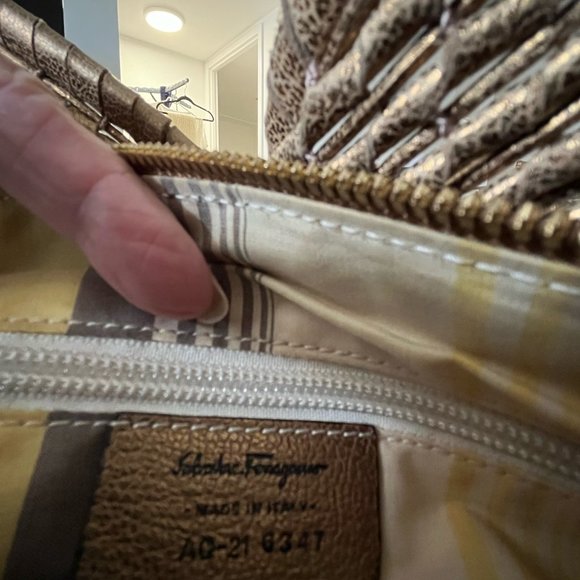 Salvatore Ferragamo Leather Shoulder Bag - Picture 3 of 4